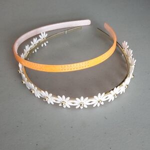 🏷5/$20🏷 2 Pack, Headbands. Orange & Floral/Daisy